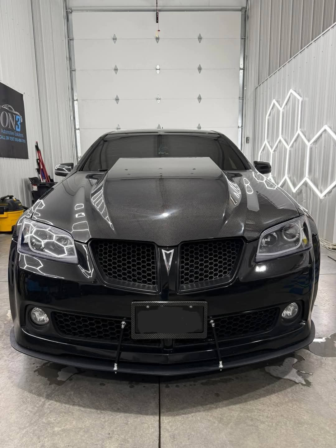 2008-2009 PONTIAC G8 CARBON FIBER FRONT COWL HOOD