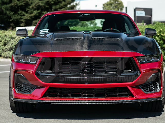 2024-UP FORD MUSTANG S650 | S550 SUPER SNAKE STYLE CARBON FIBER FRONT VENTED HOOD