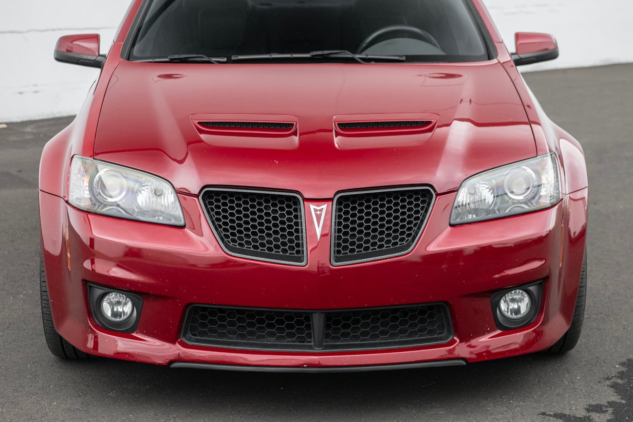 2008-09 PONTIAC G8 CARBON FIBER FRONT GRILLE TRIM SURROUNDING INSERT