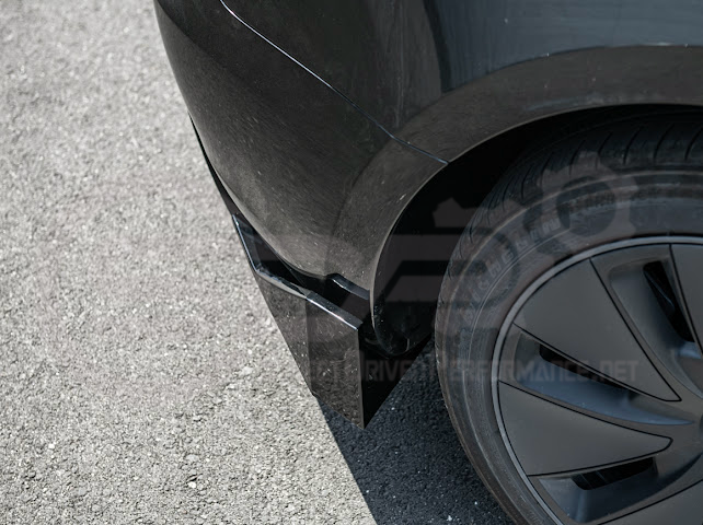 2024-UP TESLA MODEL 3 TRACK STYLE REAR BUMPER DIFFUSER