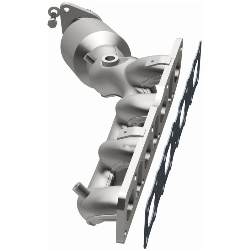 MagnaFlow Direct-Fit SS Catalytic Converter 04-06 Nissan Titan 5.6L V8 (California)