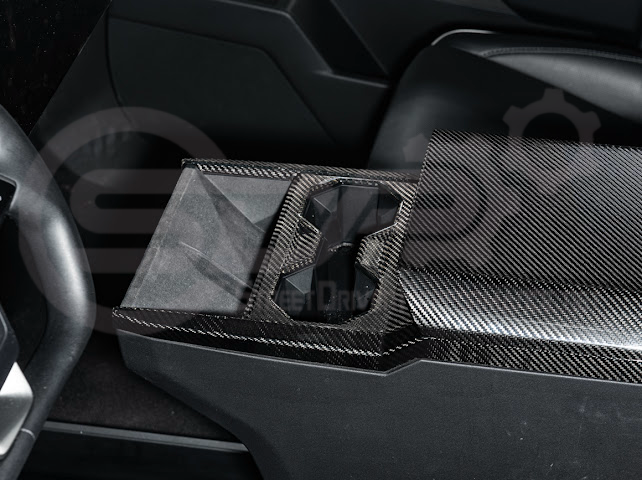 2024-Up Tesla Cybertruck | Interior DRY Carbon Fiber Armrest Trim Cover (Copy)