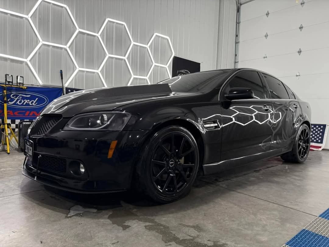 2008-2009 PONTIAC G8 CARBON FIBER FRONT COWL HOOD