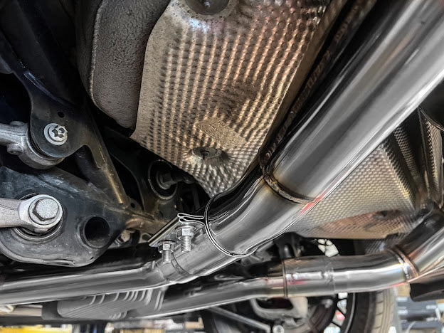 2014-2019 BMW F80 M3 & F82 / F83 M4 | MUFFLER AXLE BACK WITH RESONATED MID PIPE CAT BACK EXHAUST