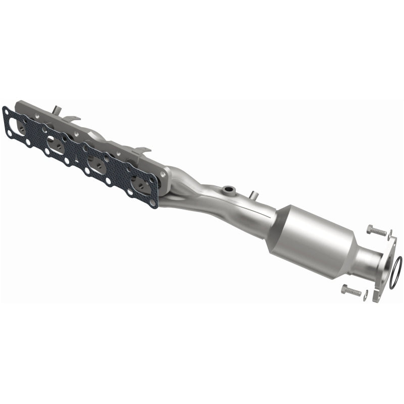 MagnaFlow Direct-Fit SS Catalytic Converter 04-06 Nissan Titan 5.6L V8 (California)