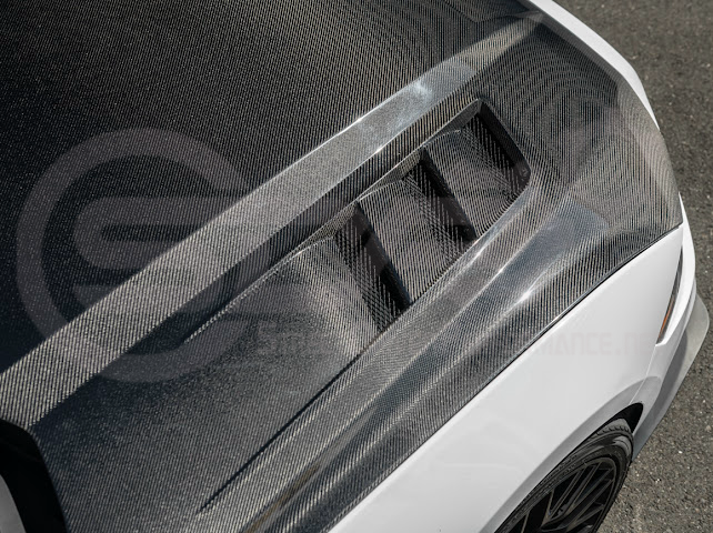 2018-2023 FORD MUSTANG S550 | TERMINATOR STYLE CARBON FIBER FRONT AIR VENTED HOOD