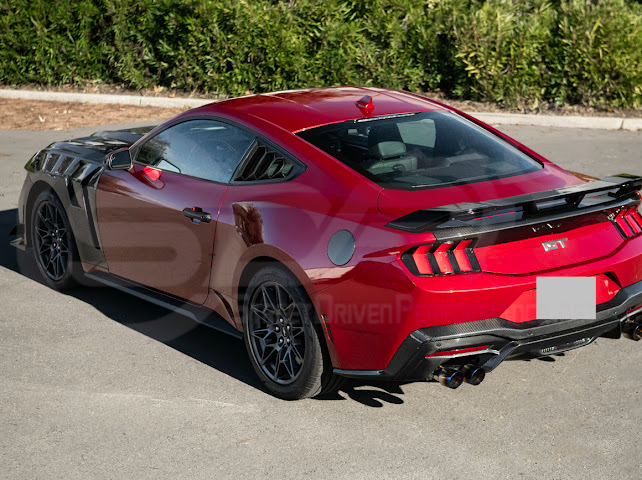 2024-UP FORD MUSTANG | DARKHORSE STYLE GLOSSY BLACK REAR TRUNK LID WING SPOILER