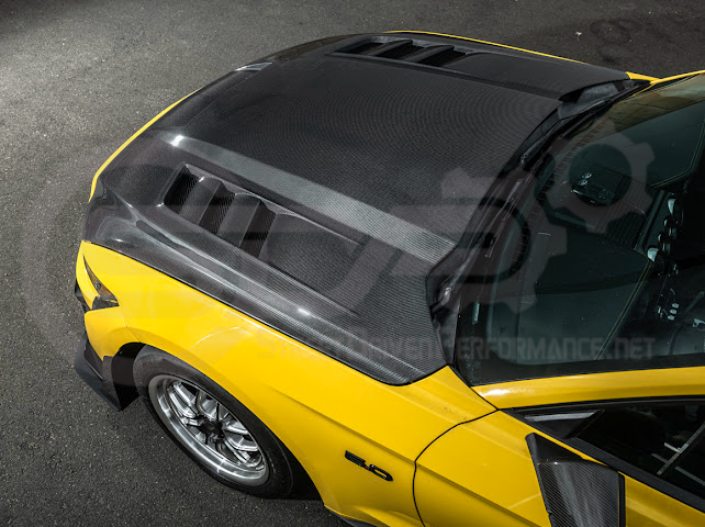 2015-2017 FORD MUSTANG S550 | TERMINATOR STYLE CARBON FIBER FRONT AIR VENTED HOOD