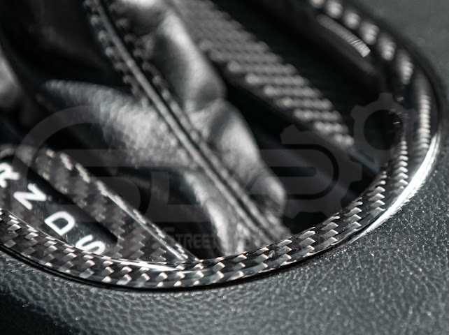 2015-2023 FORD MUSTANG S550 | CARBON FIBER CENTER GEAR SHIFT PANEL TRIM COVER