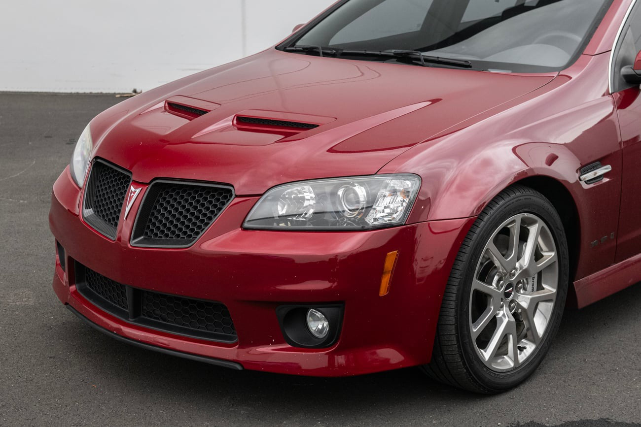 2008-09 PONTIAC G8 CARBON FIBER FRONT GRILLE TRIM SURROUNDING INSERT