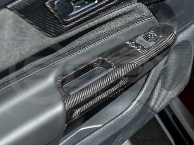 2015-2023 FORD MUSTANG S550 | CARBON FIBER SIDE DOOR GLASS LIFTING PANEL COVER TRIM