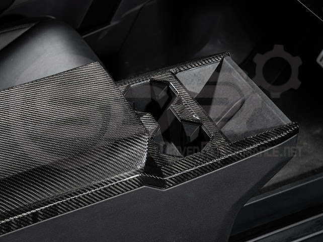 2024-Up Tesla Cybertruck | Interior DRY Carbon Fiber Armrest Trim Cover (Copy)