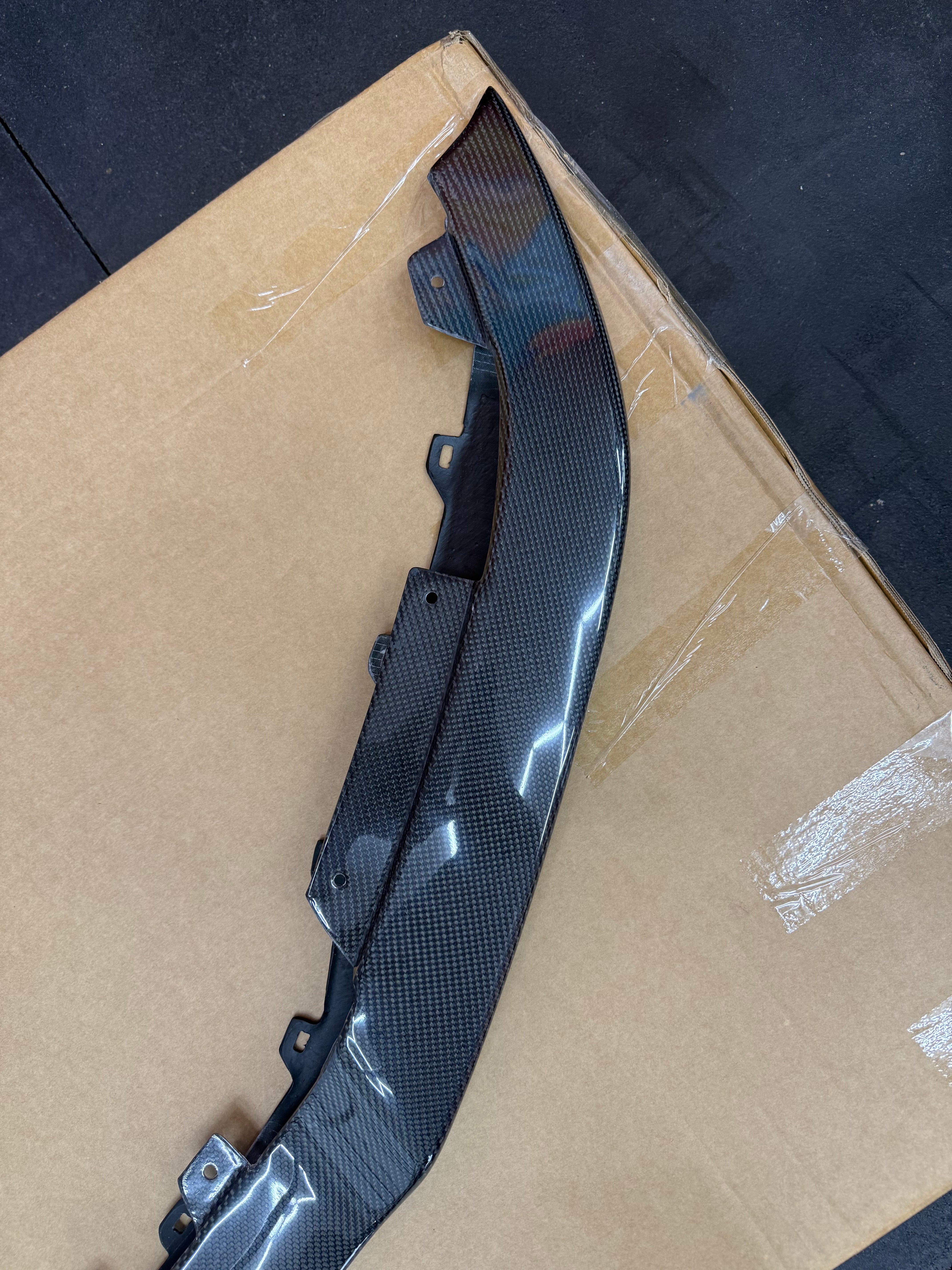 2022-UP CADILLAC CT5-V BLACKWING SEDAN | CARBON FIBER FACTORY EXTENDED STYLE FRONT LIP SPLITTER GROUND EFFECTS