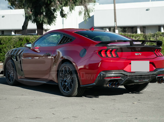 2024-UP FORD MUSTANG S650 | FACTORY STYLE DRY CARBON FIBER SIDE FENDER FUEL TANK GAS LID COVER