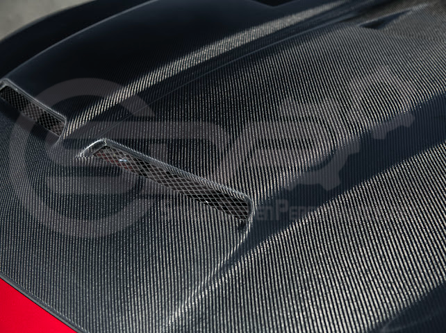 2024-UP FORD MUSTANG S650 | S550 SUPER SNAKE STYLE CARBON FIBER FRONT VENTED HOOD