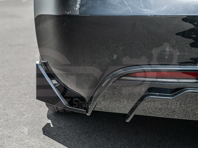 2024-UP TESLA MODEL 3 TRACK STYLE REAR BUMPER DIFFUSER