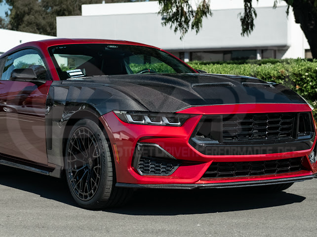 2024-UP FORD MUSTANG S650 | S550 SUPER SNAKE STYLE CARBON FIBER FRONT VENTED HOOD