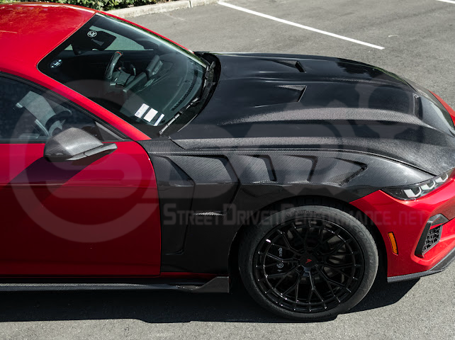 2024-UP FORD MUSTANG S650 | S550 SUPER SNAKE STYLE CARBON FIBER FRONT VENTED HOOD