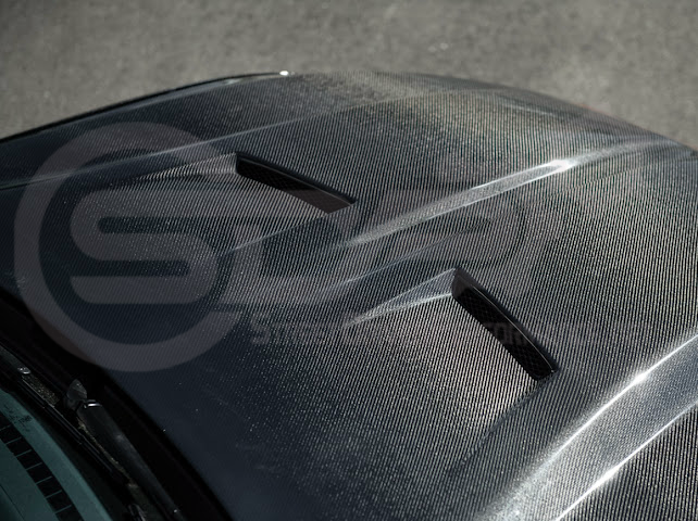2024-UP FORD MUSTANG S650 | S550 SUPER SNAKE STYLE CARBON FIBER FRONT VENTED HOOD