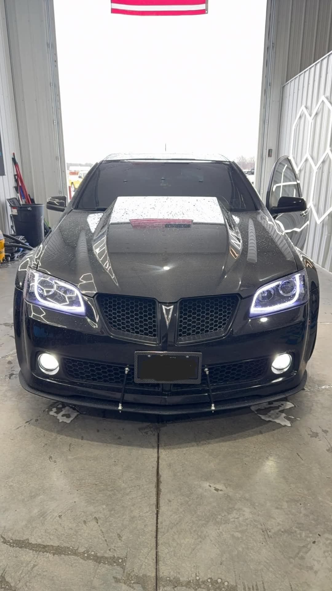 2008-2009 PONTIAC G8 CARBON FIBER FRONT COWL HOOD