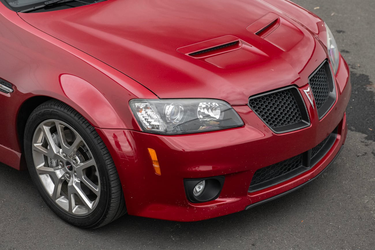 2008-09 PONTIAC G8 CARBON FIBER FRONT GRILLE TRIM SURROUNDING INSERT