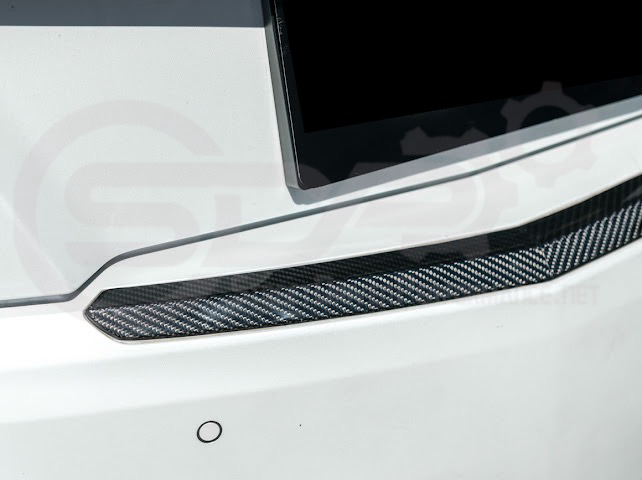 2015-2019 CADILLAC ATS / ATS-V COUPE | FACTORY STYLE CARBON FIBER REAR TRUNK DECKLID APPLIQUÉ INSERT TRIM REPLACEMENT