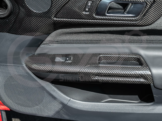 2015-2023 FORD MUSTANG S550 | CARBON FIBER SIDE DOOR GLASS LIFTING PANEL COVER TRIM