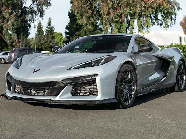 2023+ CHEVROLET CORVETTE C8 Z06 | CARBON FIBER FRONT BUMPER GRILLE INSERT PAIR