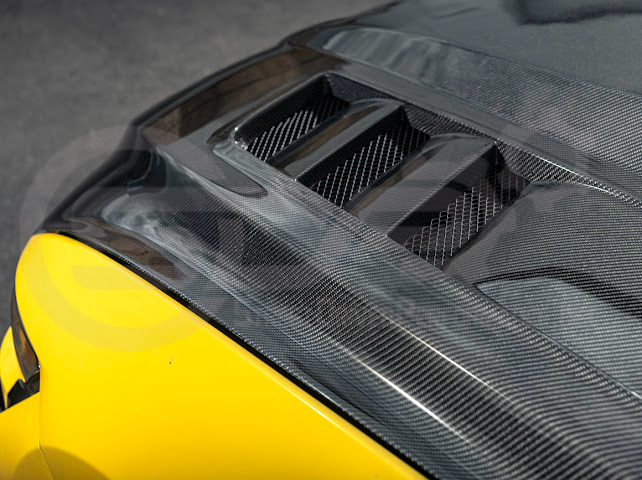 2015-2017 FORD MUSTANG S550 | TERMINATOR STYLE CARBON FIBER FRONT AIR VENTED HOOD