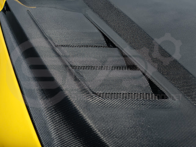 2015-2017 FORD MUSTANG S550 | TERMINATOR STYLE CARBON FIBER FRONT AIR VENTED HOOD