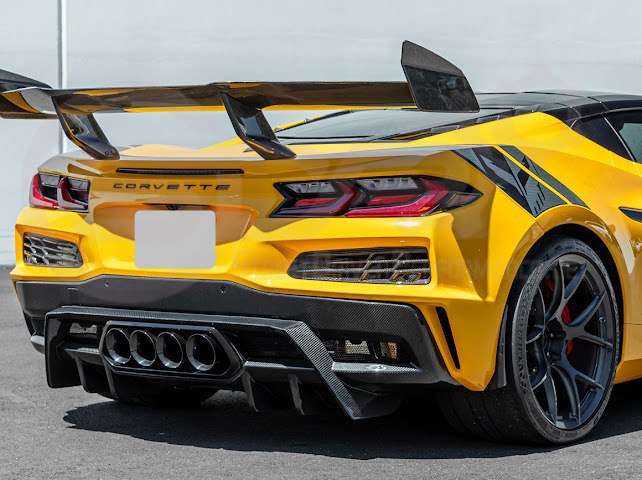 2023-UP CHEVROLET CORVETTE C8 Z06 | SDP PERFORMANCE PACKAGE CARBON FIBER REAR BUMPER FINNED DIFFUSER