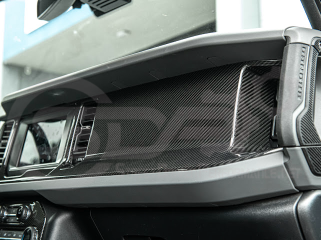 2021-UP FORD BRONCO CARBON FIBER PASSENGER SIDE DASHBOARD AC OUTLET PANEL COVER