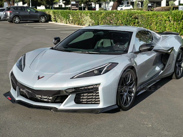 2023+ CHEVROLET CORVETTE C8 Z06 | CARBON FIBER FRONT BUMPER GRILLE INSERT PAIR