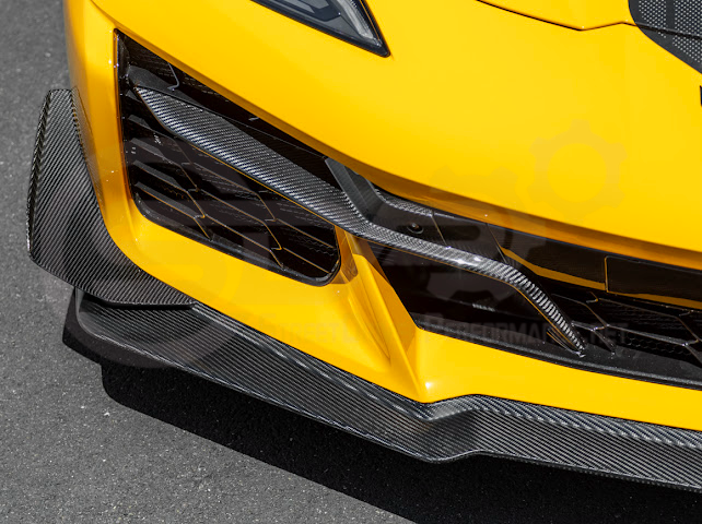 2023-UP CORVETTE C8 Z06 | Z07 EXTENDED PACKAGE CARBON FIBER FRONT LIP SPLITTER & CANARDS GROUND EFFECTS