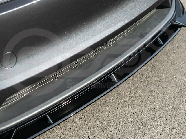 2025-UP TESLA MODEL Y | SDP TRACK STYLE GLOSS BLACK 4 PIECE FRONT LIP SPLITTER GROUND EFFECTS
