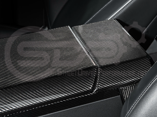 2024-Up Tesla Cybertruck | Interior DRY Carbon Fiber Armrest Trim Cover (Copy)