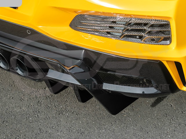 2023-UP CORVETTE C8 Z06 | GLOSSY BLACK REAR BUMPER FINNED DIFFUSER