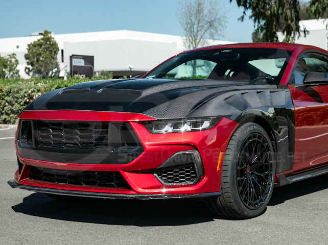 2024-UP FORD MUSTANG S650 | S550 SUPER SNAKE STYLE CARBON FIBER FRONT VENTED HOOD