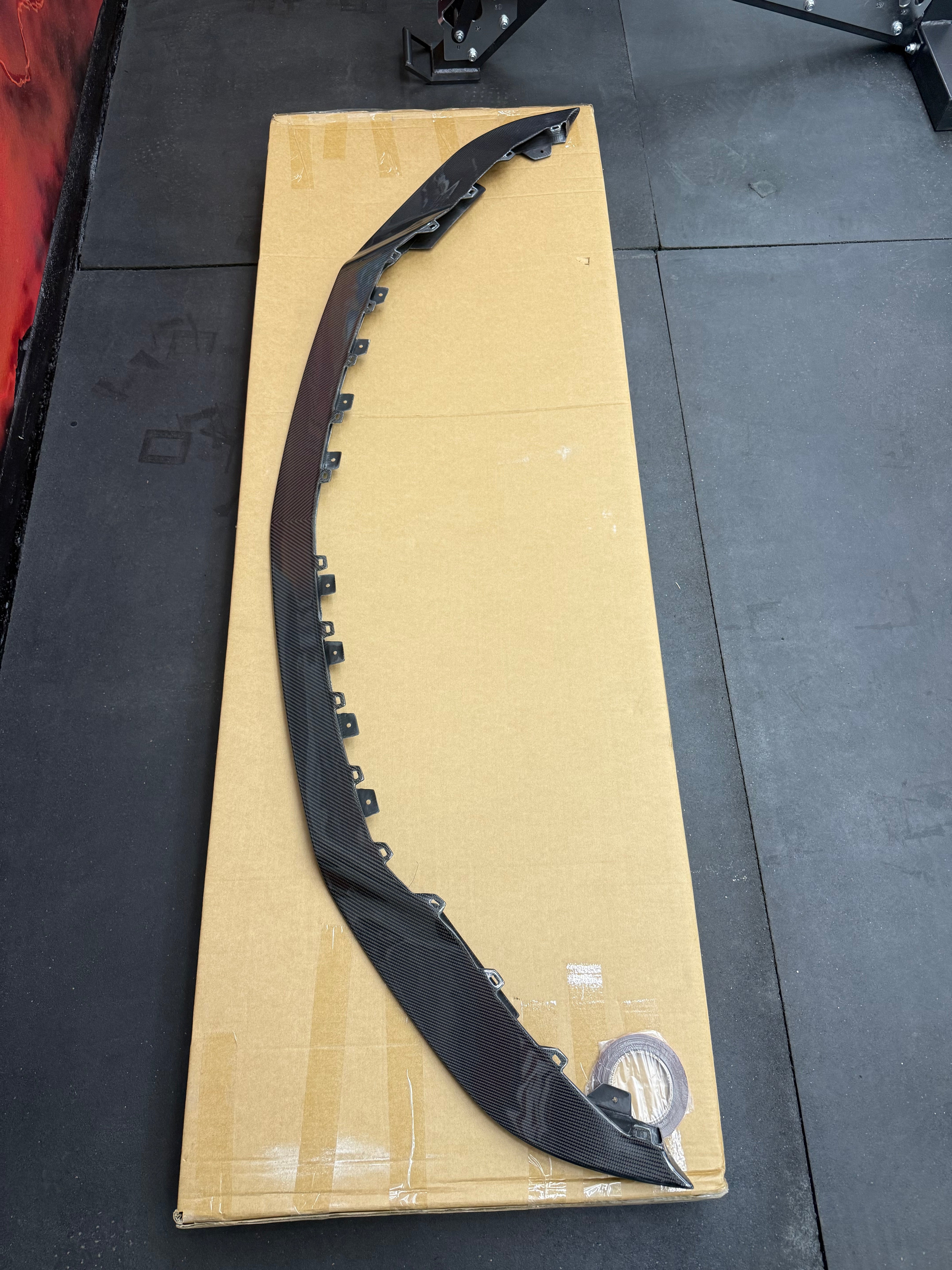 2022-UP CADILLAC CT5-V BLACKWING SEDAN | CARBON FIBER FACTORY EXTENDED STYLE FRONT LIP SPLITTER GROUND EFFECTS