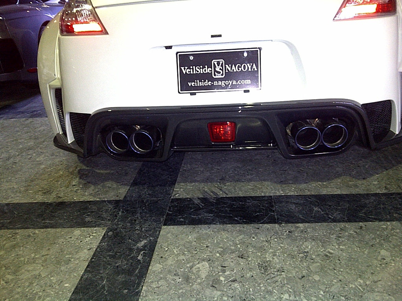 VeilSide 2009-2023 Nissan 370Z Ver. I Model FRP with CARBON Accents Complete Kit (CFRP/ FRP) 6 Pieces Front Bumper, Pair of Side Skirts, Pair of Side Caps & Rear Bumper (Side Skirts Does Not Fit Nismo Model)