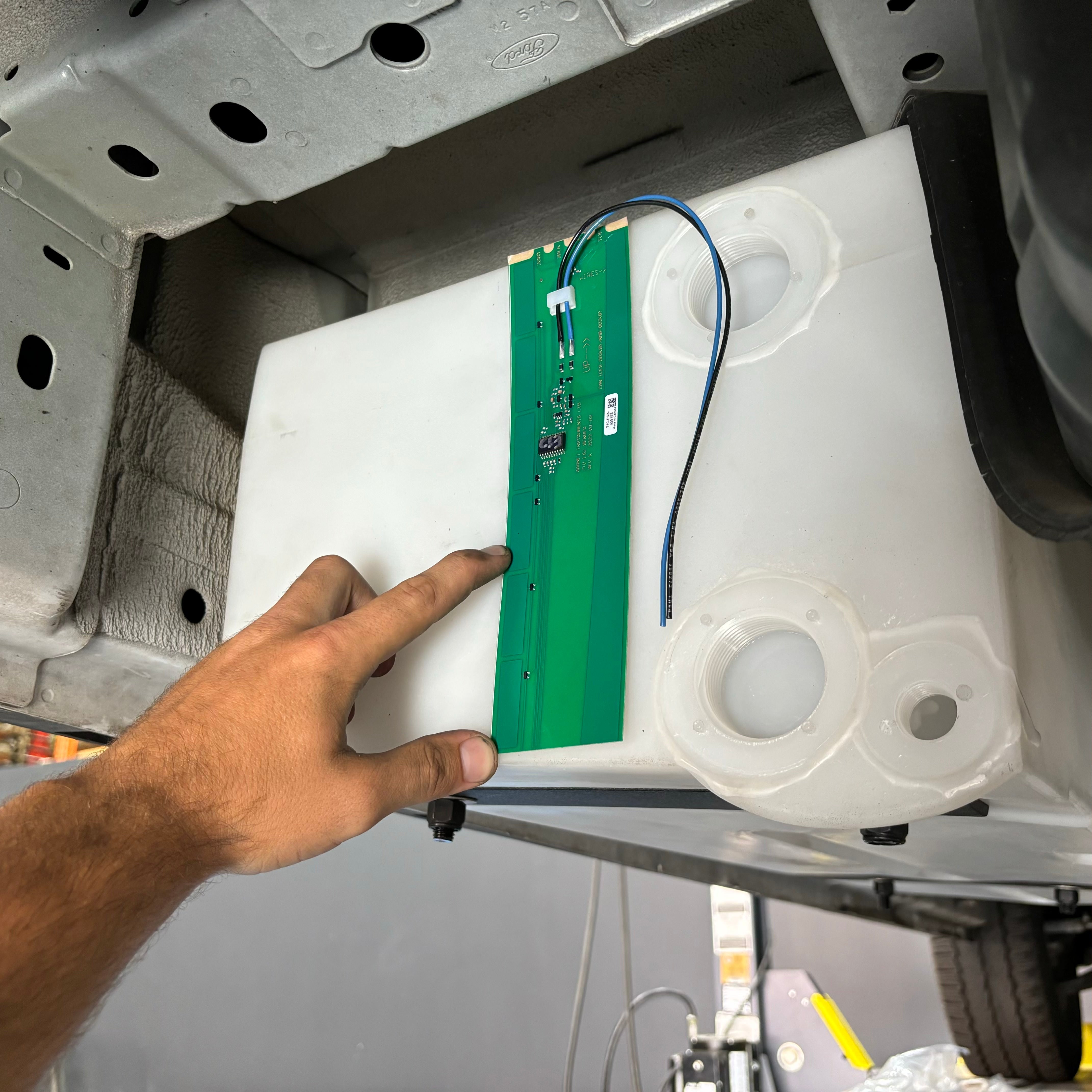 22 Gallon Drivers Side Undercarriage Fresh Water Tank for 2015-2024 Ford Transit 148" & 148" EXT