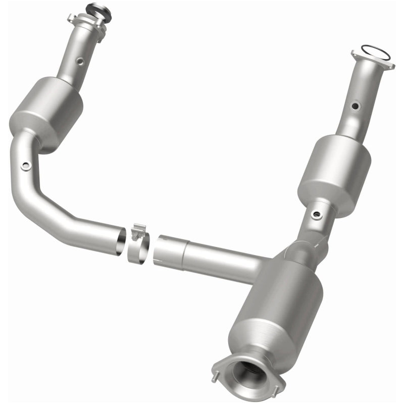MagnaFlow 2021 Chevrolet Express 2500 4.3L Underbody Direct-Fit Catalytic Converter