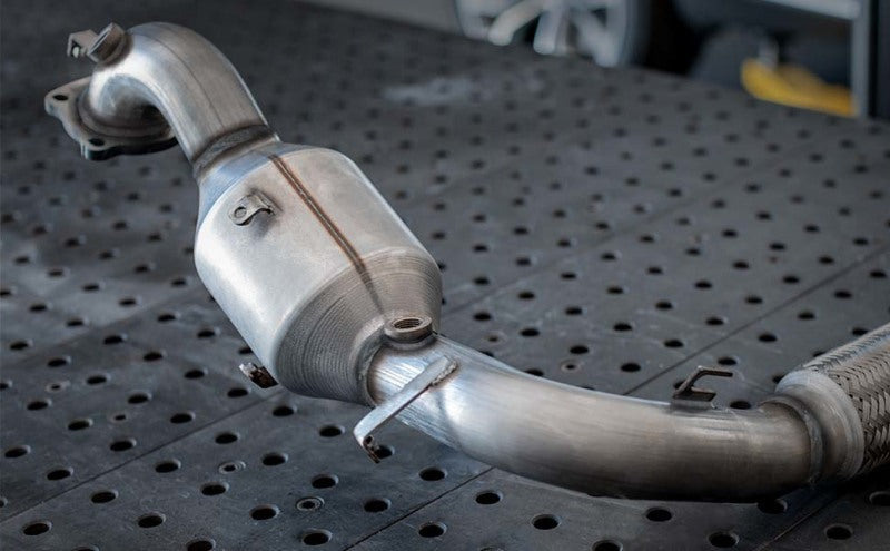 MagnaFlow Direct Fit Catalytic Converter 99-01 Volvo S80 2.8L