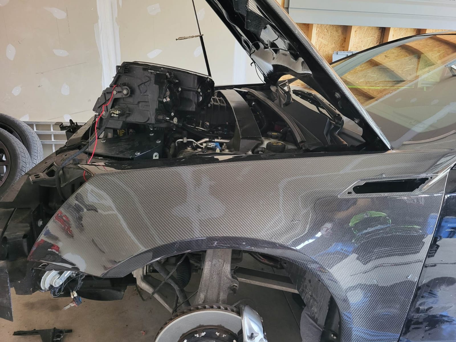 2009-2015 CTS-V V2 | Carbon Fiber Fenders