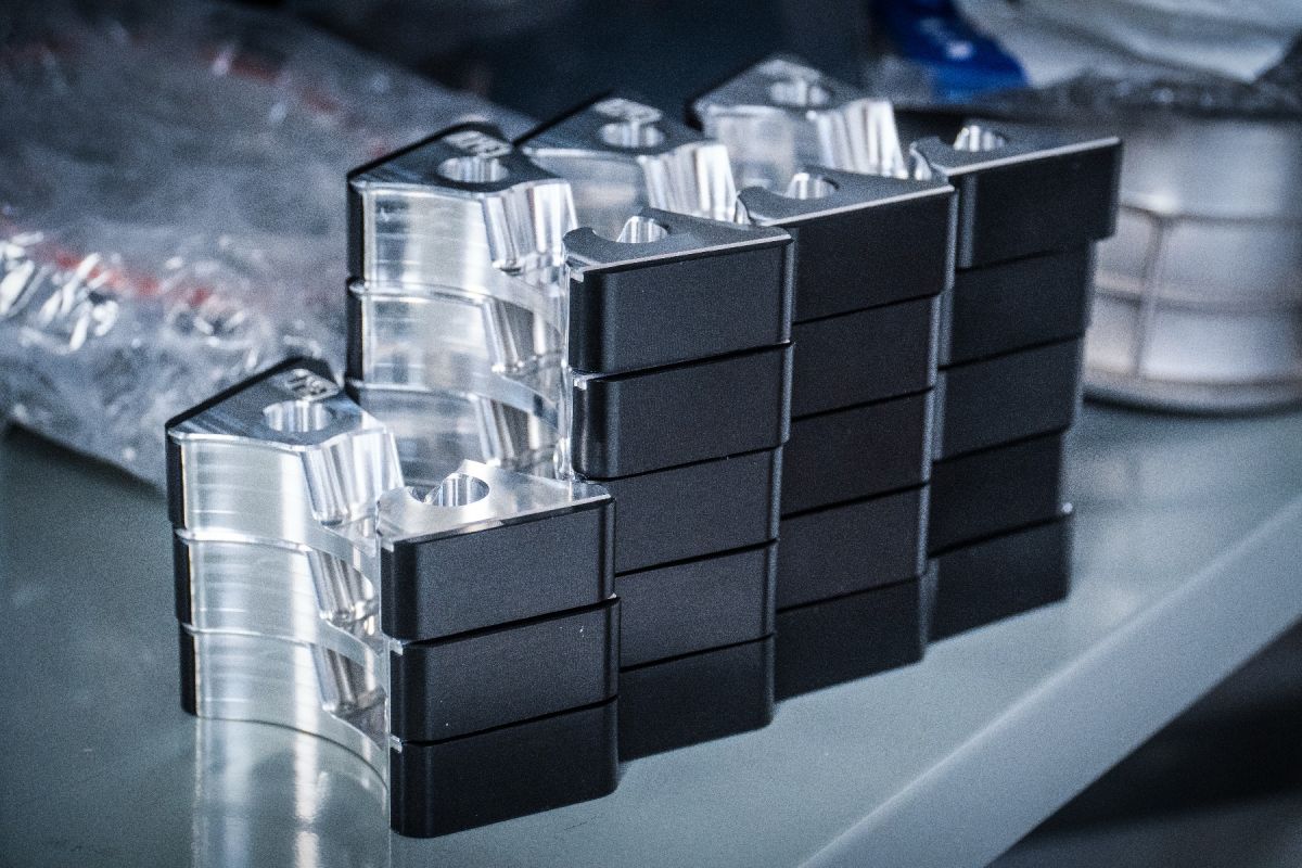 VVT DELETE FRONT COVER KIT BUNDLE WITH TIMING CHAIN GUIDE